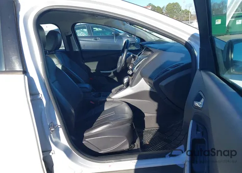 2014 Ford Focus Se from USA, damaged, VIN 1FADP3K25EL333691